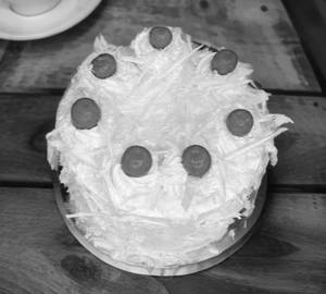 White Forest Cake (280gm,Small Size)