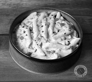 White sauce pasta