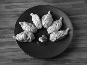 Veg momo steamed [6 pieces]