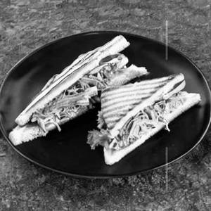 Pulled Chicken Sandwich