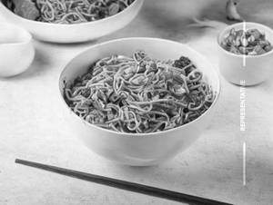 Chicken schezwan noddles