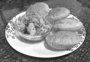 Chole with (4 Pcs) Poori