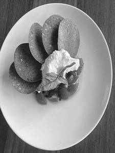Goat Cheese Crackers ( V )