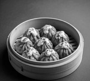 Paneer Tikka Cheese Sauce Momos