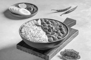 Panner Kulcha With Pindi Choley -1pc.