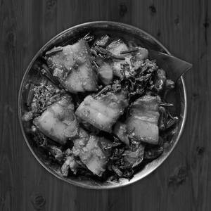 Pork With Dhekia Xaak Dry Fry(6 Pieces)