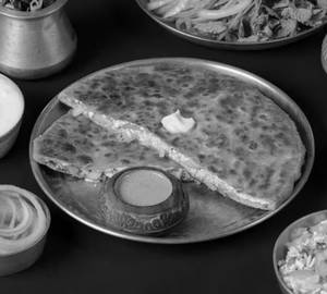 Paneer Pyaaz Paratha