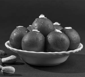 Gulab Jamun (Dry)