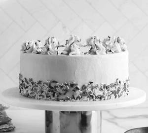 Vanilla Eggless Small Cake (350Gms)
