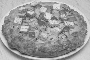 Paneer Tikka Pizza