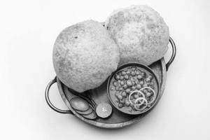 Chole Bhature [2 Bhature]