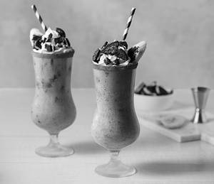 Oreo Banana Milkshake