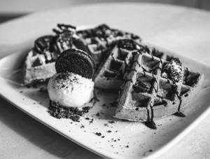 Oreo Crunch White Choco Waffle