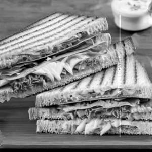 Chicken Cheese Peprika Sandwich