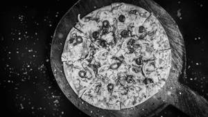 Mediterranean pizza