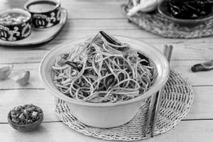 Veg Chilli Garlic Noodles