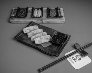 Pan Fried Shanghai Chicken Dim Sum (4 Pcs)