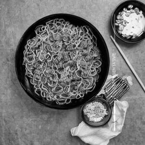Schezwan noodles   [pork]