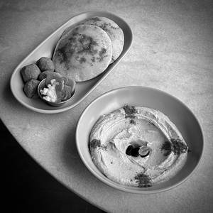 Legendary Hummus