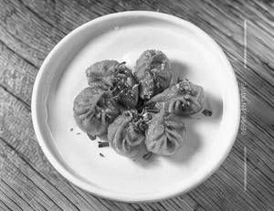 Chicken Pan Fried Cheese Momos (10 Pcs)