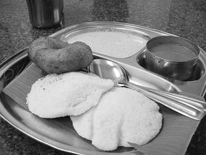 2 Idli + 1 Vada