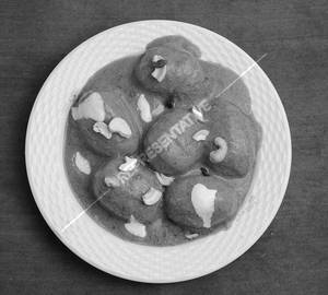 Dum Aloo Kashmiri