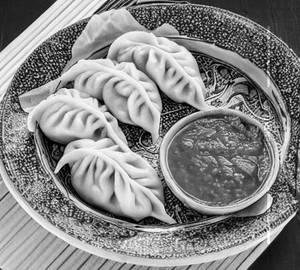 Chicken momo