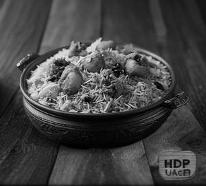 Chicken Fry Biriyani full   + 1 Water Bottle 500 Ml + 1 Paper Plate.