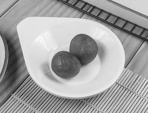 Gulab Jamun (2pcs)