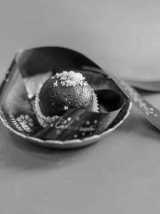 Kala Jamun (dry)