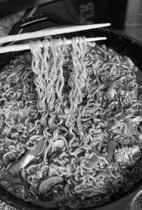 Schezwan Noodles [Veg]