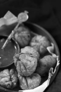 Cheese fried momo [8 pieces]