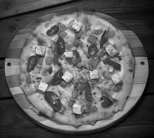 Peppy paneer cheese pizza