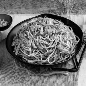 Hakka noodles [pork]