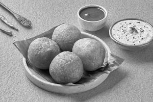 Mysore Bajji (4 Pcs)