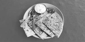 2 Paneer Parantha With Dahi