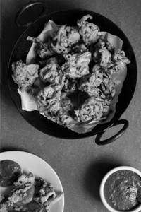 Mix Pakoda [10 Pieces]
