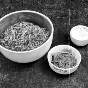 Small Portion Chicken Hakka Noodle's