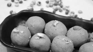 Chana Laddu [500 Grams]