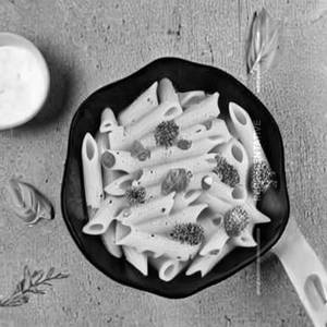 Veg White Cheeze Creami Pasta