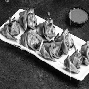 Paneer Achari Tandoori Fried Momos