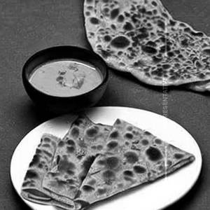 Laccha Paratha With Panner Kadhai & Salad