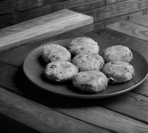 Falahari Alu  vada