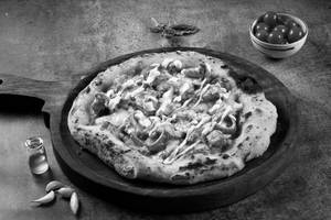 Butter Chicken Pizza