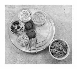 Mezze Platter - Small  With Chicken