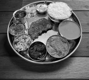 Chonak fish thali