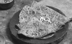 Pyaz Palak Paratha 