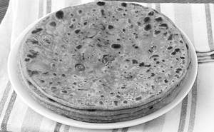 Pyaz Matar Paratha 