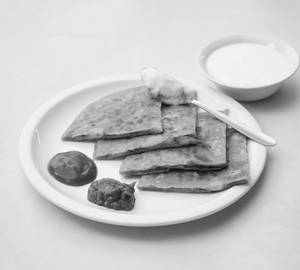 2 Paneer Paratha With Curd & Pickle