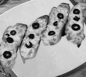 Exotic garlic bread